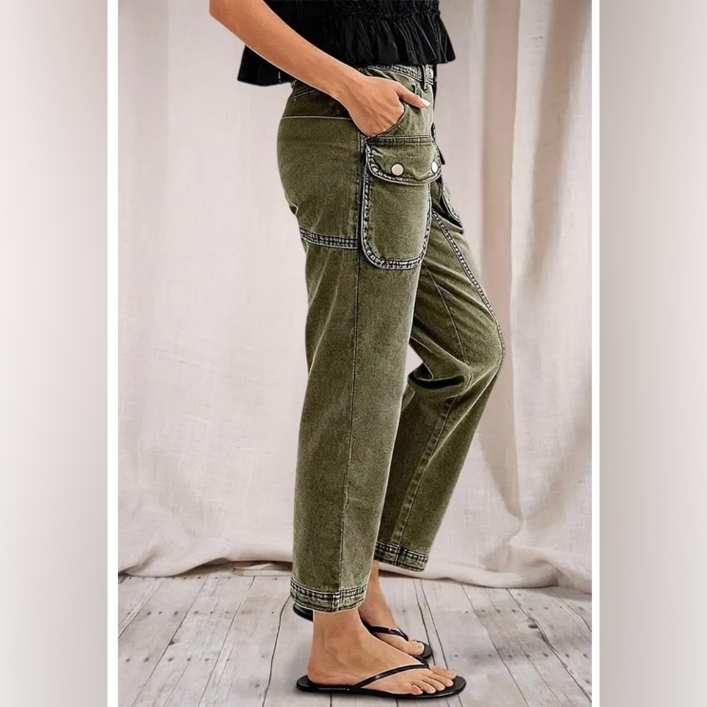 Flamingals Front Flap Pocket Mid Rise Straight Leg Crop Cargo Pants XL NWT - Picture 3 of 11